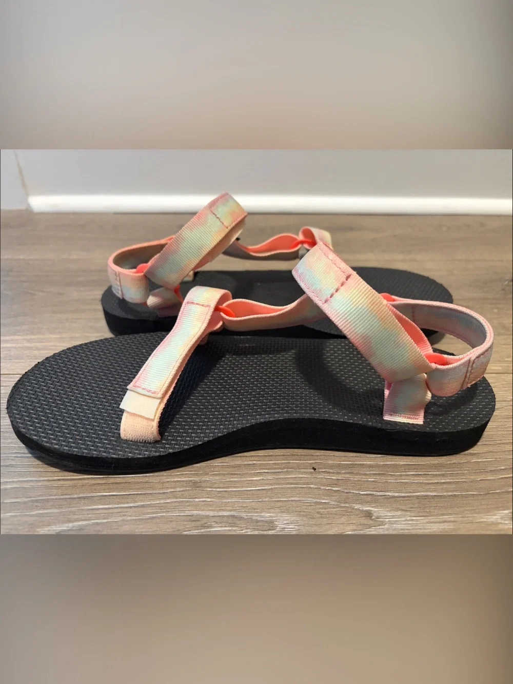 Women’s Teva Tie-Dye Sorbet size 10